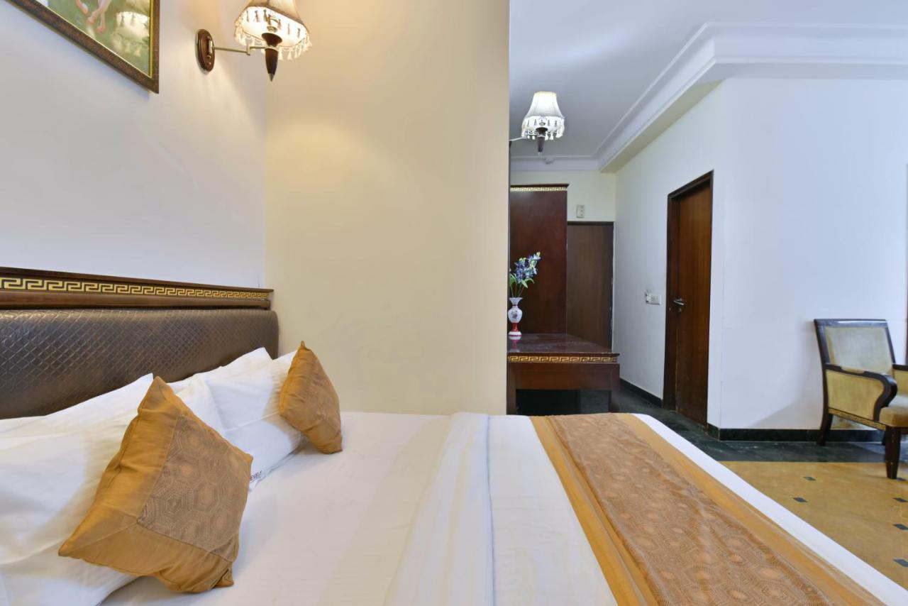 Hotel Revels By A1Rooms New Delhi Eksteriør bilde