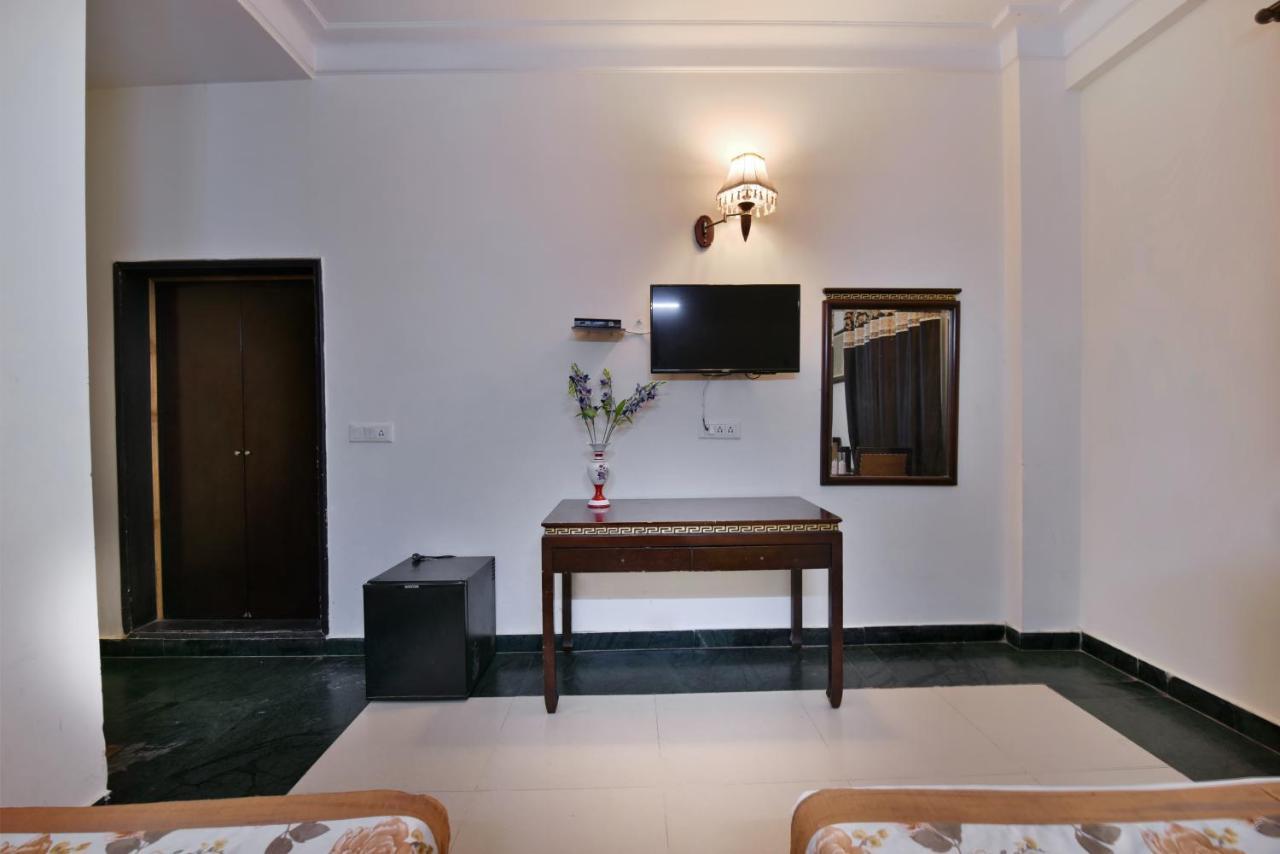 Hotel Revels By A1Rooms New Delhi Eksteriør bilde