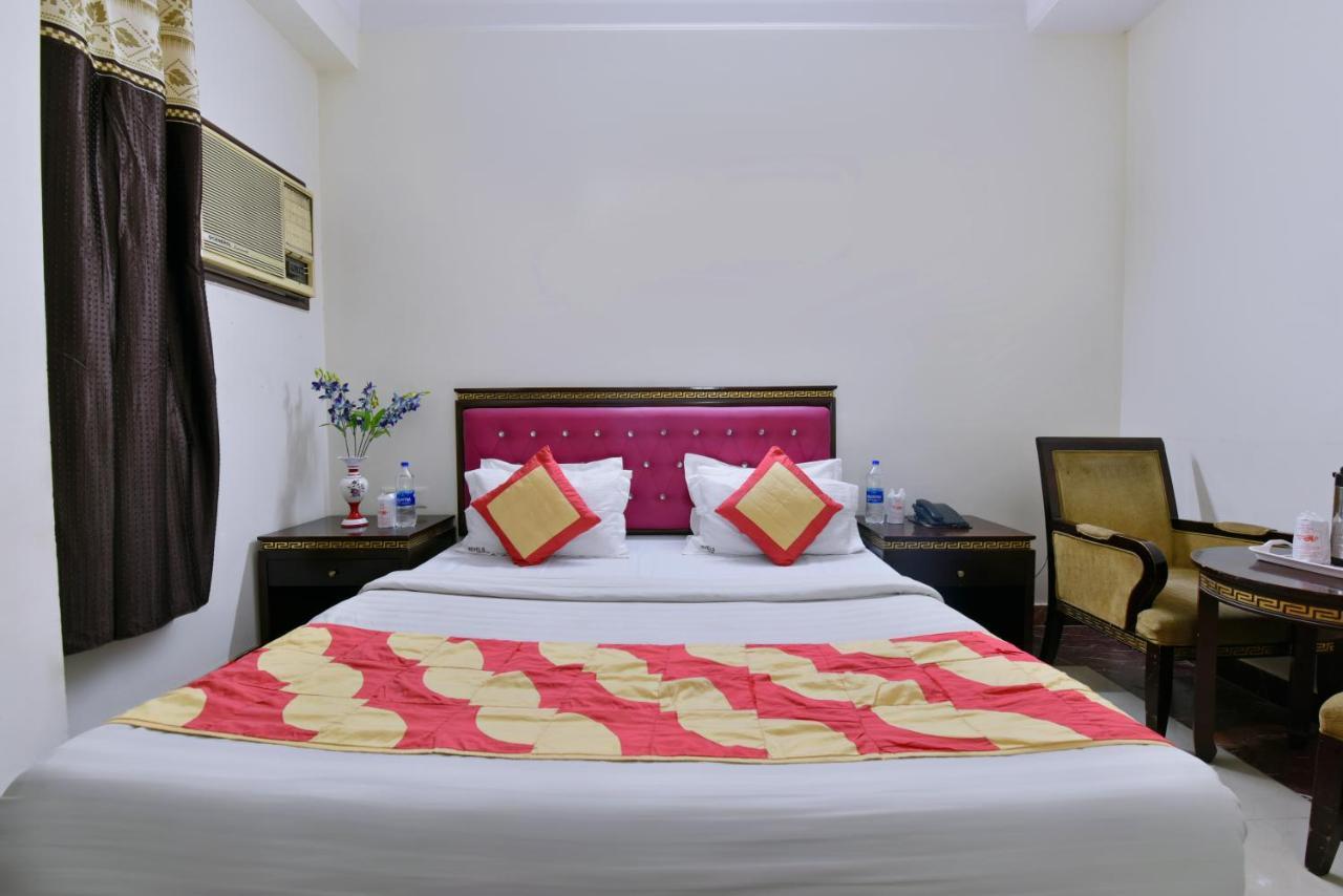 Hotel Revels By A1Rooms New Delhi Eksteriør bilde